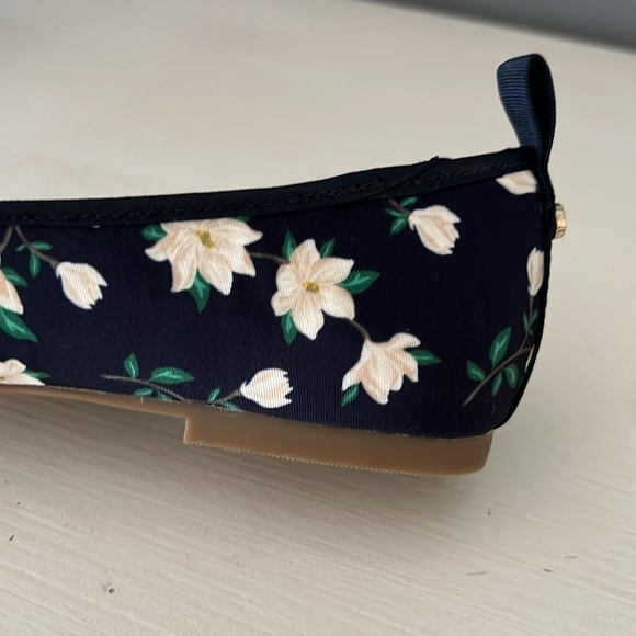 Draper James  Navy Fabric Floral Print Fairy Core Ballet Flats With Bow 7.5 - Picture 7 of 9
